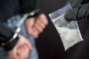 zatrzymanie za posiadanie narkotyków - przestępstwa narkotykowe - Adwokat od spraw narkotykowych